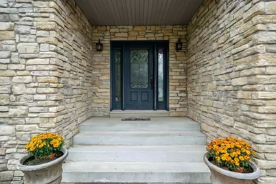 8126 Pristine Pine Trail, Eden Prairie, MN 55347 - Photo 10