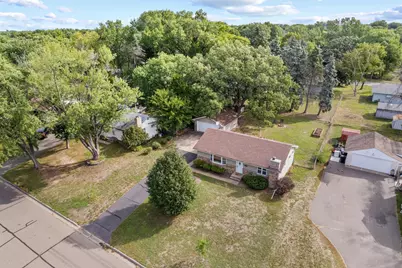 10143 Cottonwood Street NW, Coon Rapids, MN 55448 - Photo 2