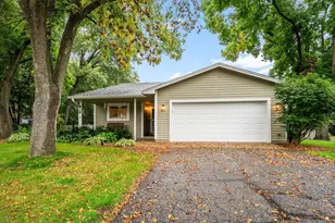 631 Bighorn Dr, Chanhassen, MN 55317 - Photo 1