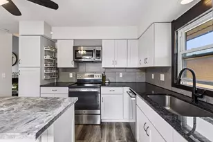 521 Central Ave W, Saint Paul, MN 55103 - Photo 12