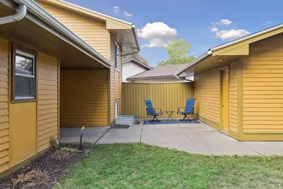 521 Central Avenue W, Saint Paul, MN 55103 - Photo 24