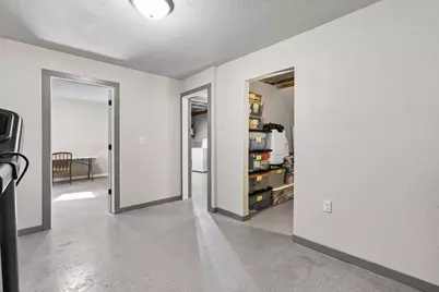 521 Central Avenue W, Saint Paul, MN 55103 - Photo 22