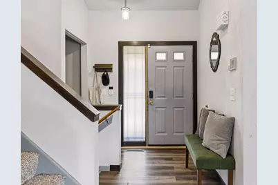 521 Central Avenue W, Saint Paul, MN 55103 - Photo 2