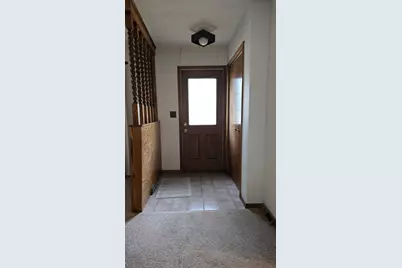 207 E Lyon Street, Marshall, MN 56258 - Photo 2