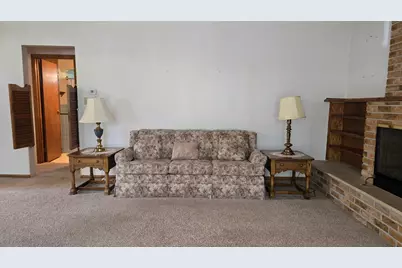 207 E Lyon Street, Marshall, MN 56258 - Photo 6