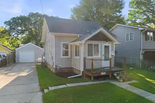 1202 11th St NW, Austin, MN 55912 - Photo 2