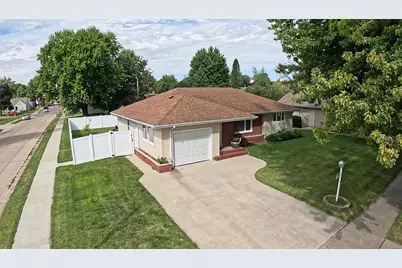 518 S Orient Street, Fairmont, MN 56031 - Photo 1