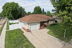 518 S Orient St, Fairmont, MN 56031 - Photo 1