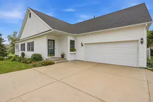 802 St Lawrence Dr, Northfield, MN 55057 - Photo 2