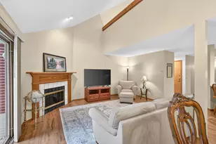 15710 26th Ave N, Plymouth, MN 55447 - Photo 2