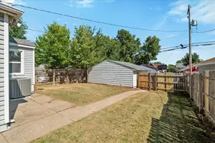 1084 Galtier St, Saint Paul, MN 55117 - Photo 30