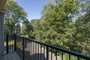 353 Belvidere St E, Saint Paul, MN 55107 - Photo 8