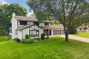 7505 Hyde Park Dr, Edina, MN 55439 - Photo 2