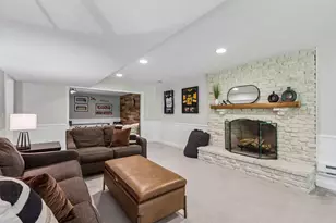 7505 Hyde Park Dr, Edina, MN 55439 - Photo 46