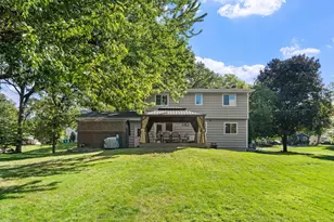 10408 Colorado Rd, Bloomington, MN 55438 - Photo 2