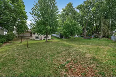 3947 Jersey Avenue N, Crystal, MN 55427 - Photo 14