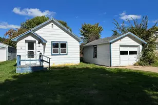 710 3rd St NW, Aitkin, MN 56431 - Photo 2