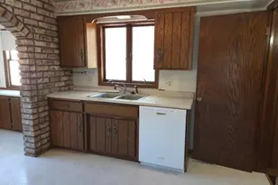 495 Vadnais Rd, Vadnais Heights, MN 55127 - Photo 8