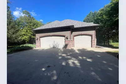 3019 Thaddeus Road SW, Rochester, MN 55902 - Photo 2