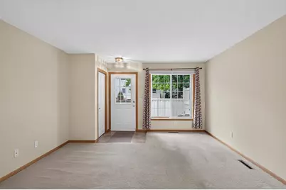 2407 Harvest Way, Chanhassen, MN 55317 - Photo 6