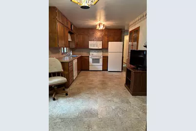 1313 Holland Street, Fairmont, MN 56031 - Photo 2