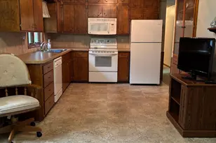 1313 Holland St, Fairmont, MN 56031 - Photo 2