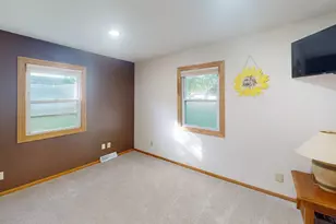 1128 Woodlawn Acres Dr, Saint Cloud, MN 56301 - Photo 12