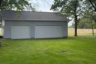 1128 Woodlawn Acres Dr, Saint Cloud, MN 56301 - Photo 4