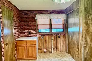 638 Pennsylvania Ave, Adrian, MN 56110 - Photo 4