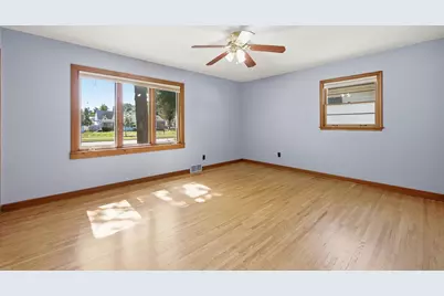 667 Wheelock Parkway W, Saint Paul, MN 55117 - Photo 14