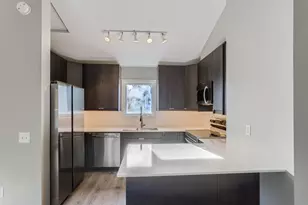 1318 Boardwalk Pl, Minneapolis, MN 55411 - Photo 10
