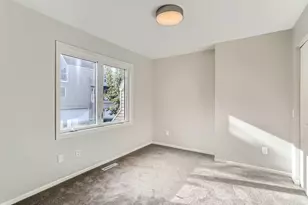 1318 Boardwalk Pl, Minneapolis, MN 55411 - Photo 18