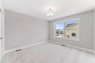 635 Parkside Ct, Eagan, MN 55123 - Photo 28