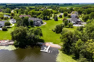 596 Hahn Dr, Shakopee, MN 55379 - Photo 96