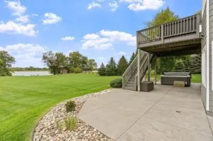 596 Hahn Dr, Shakopee, MN 55379 - Photo 10