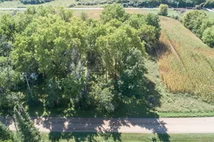 617 Central Dr E, Braham, MN 55006 - Photo 28