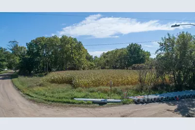 617 Central Drive E, Braham, MN 55006 - Photo 24
