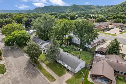 687 W Belleview Street, Winona, MN 55987 - Photo 2