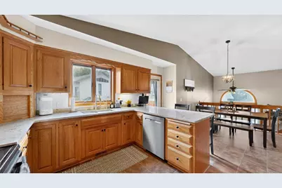 608 James Street NE, Chatfield, MN 55923 - Photo 6