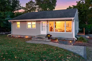 10 Woodlawn Ave, Excelsior, MN 55331 - Photo 2