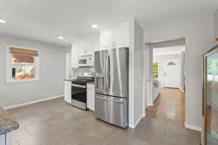 10 Woodlawn Ave, Excelsior, MN 55331 - Photo 16