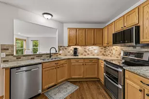 16721 Farrago Trail, Lakeville, MN 55024 - Photo 6