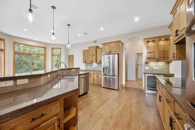 642 Woodland Way, Eagan, MN 55123 - Photo 40