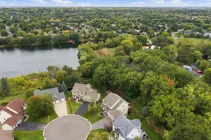 642 Woodland Way, Eagan, MN 55123 - Photo 6