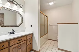 402 24th St SW, Austin, MN 55912 - Photo 30