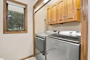 402 24th St SW, Austin, MN 55912 - Photo 34