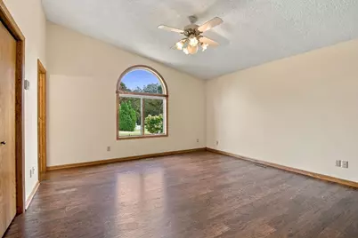 402 24th Street SW, Austin, MN 55912 - Photo 26