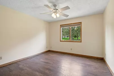 402 24th Street SW, Austin, MN 55912 - Photo 24