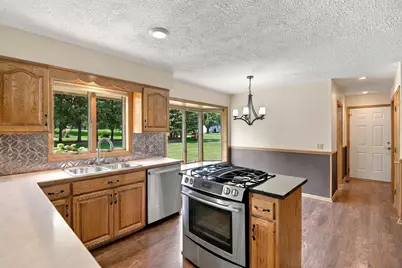 402 24th Street SW, Austin, MN 55912 - Photo 10
