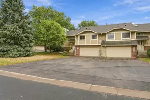 8414 Zinnia Ln N, Maple Grove, MN 55369 - Photo 2